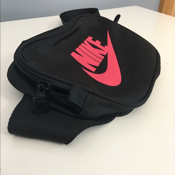 Nike Fanny Pack - Picture 5 of 6
